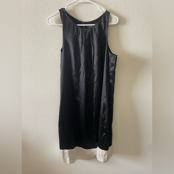 White House Black Market Dresses & Skirts - White House black market black and white mini tank top dress